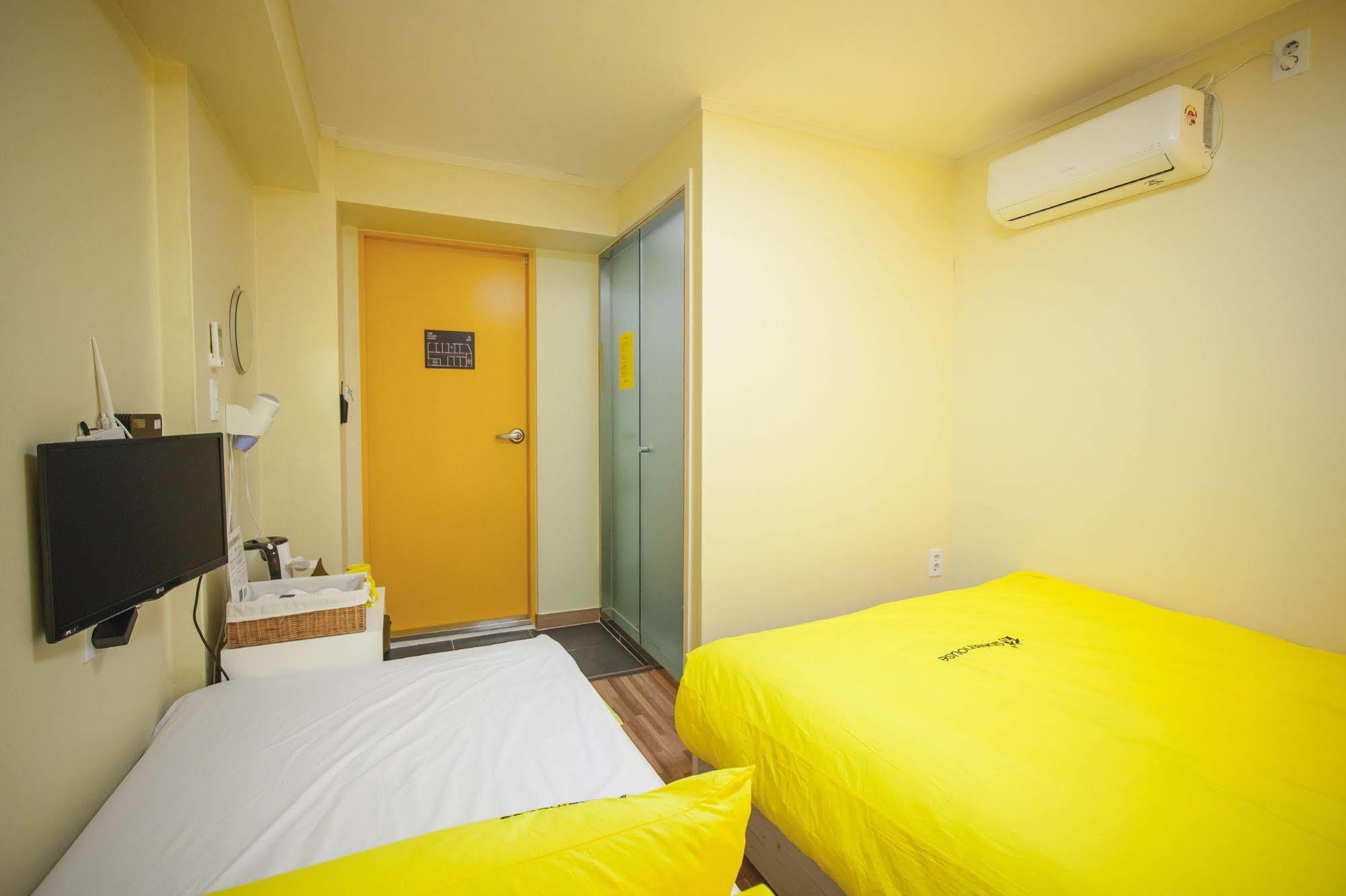 24 Guesthouse Seoul City Hall Экстерьер фото